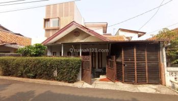 Rumah Dalam Komplek Depsos, Pesanggrahan Bintaro Jakarta Selatan