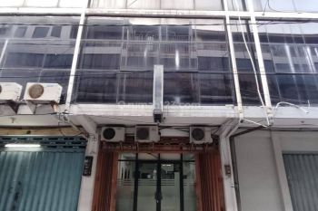 Disewakan Ruko Terawat 4 Lantai di Rmi Ngagel Surabaya