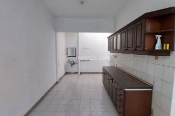 ** Rumah di Jelambar Sudah Renovasi Cocok Untuk Usaha dan Gudang**