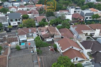 Rumah Hitung Tanah Senopati Area, Strategis, Dekat Senayan Scbd