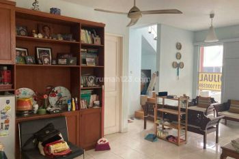 Rumah 2 lantai bagus rapih siap huni area BSD