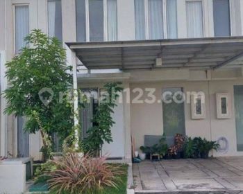Rumah di Grand Pakuwon Surabaya 2 Lantai Bagus Modern Minimalis