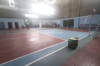 Dijual rumah dan gedung badminton Margahayu