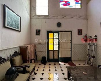 AREA SENOPATI- COCOK UNTUK USAHA! LOKASI STRATEGIS DAN KOMERSIL (LT/LB: 321/200)