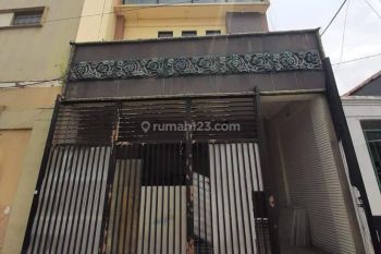 Disewakan Ruko Dukuh Kupang Barat Surabaya Ric.b277