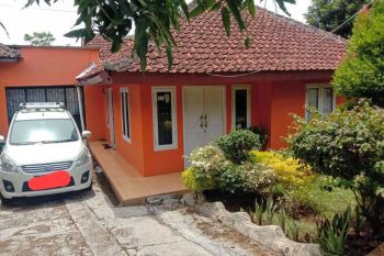 Rumah kampung halaman luas siap huni