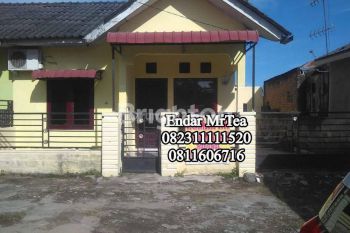 RUMAH TINGGAL SUDUT KOMPLEK TUT WURI HANDAYANI  GG SETI MEDAN MARELAN