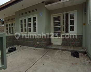 RUMAH TENGAH KOTA TERAWAT SIAP HUNI )ina)