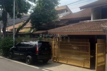 Rumah Kokoh 2Lantai  Dekat Pusat Bisnis & Perkantoran Cempaka Putih Jak-Pus