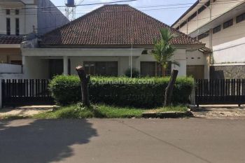 Rumah Jarang Ada Best Location di Sayap Riau Bandung