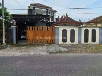 Dijual Rumah Luas 350m Dua Lantai Lokasi di Bantul Yogyakarta