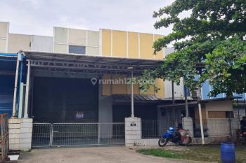 Disewakan Gudang Dengan Luas Bangunan 250m2 di Taman Tekno, Mc