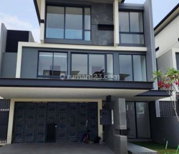 Rumah Sultan  di Lyndon Navapark, BSD City