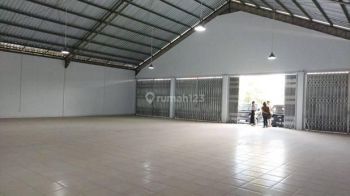 Disewakan tempat usaha jalan utama area Sesetan