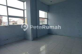 Disewakan Villa Komplek Green Park Dengan Lokasi Strategis Dan Fasilitas Mewah
