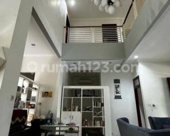 Dijual Rumah Bagus Dan Mewah 2 Lt di Duren Sawit, Jakarta Timur