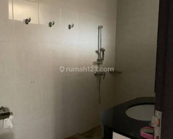 Disewakan Rumah Siap Huni 2 Lantai Di Singgasana Pradana