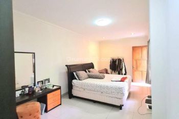 Rumah Mainroad Batununggal 2 Lantai