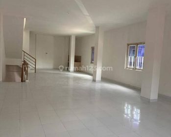 Ruko Kantor Hook Baru Renovasi Strategis di Ahmad Yani Bekasi Mas