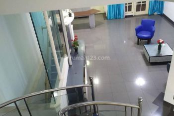 DISEWAKAN RUMAH MINIMALIS  CANTIK 2 LANTAI + BASEMENT SIAP HUNI @PONDOK INDAH