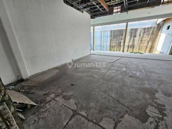 Gedung Komersil Jln Pemuda, Pulo Gadung, Jakarta Timur