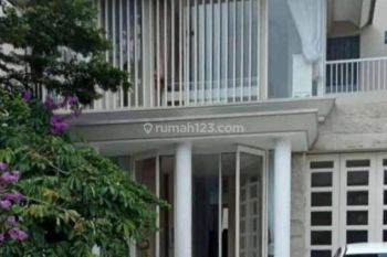 Rumah 2 Lt, Semi Furnished, Citraland, Dekat Uc, Gwalk