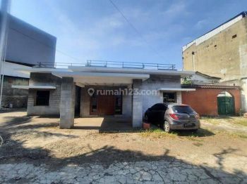 Disewakan Ruang Usaha, Luas 420m2 di Menteng