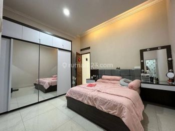 Wilson Rumah furnished uk 4.5x15 jalan 3 mobil di poris indah