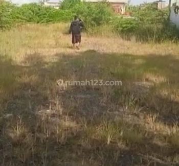 Tanah Pinggir jalan Woltermonginsidi, Semarang Timur