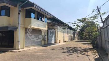 Bangunan masih oke banget,gudang luas dan siap huni di Kopo Jaya Bandung