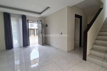 Disewakan Hunian Nyaman Super Cantik di Kota Baru Parahyangan