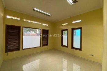 Gudang Pusat Kota Bandung di Sayap Paskal