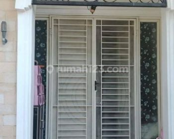 Dijual Rumah 2 Lt di Royal Residence Full Furnish