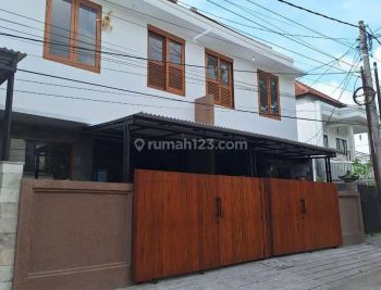 Rumah Disewakan Dengan Tipe Mezanine. Area Denpasar Selatan