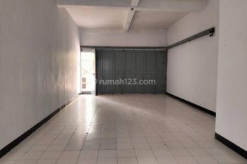 Ruko bagus, lokasi strategis, Taman Kopo Indah 2, parkir luas