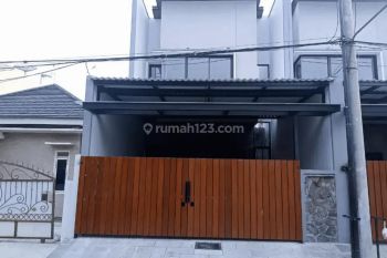 Rumah New Tropical di Mulyosari Utara, Dekat Raya Row Jalan Lebar