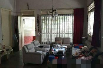 Rumah Lama Area Strategis Cocok Untuk Usaha ,kantor Juga Tinggal ,murah Dan Ada