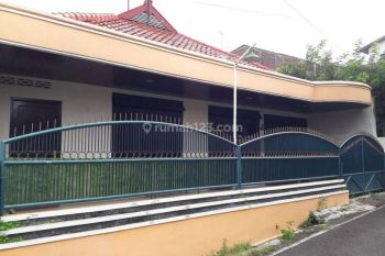 Rumah siap pakai di semarang timur