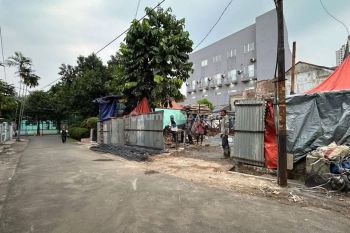 Non.668 Rumah New 3,5 Lantai tanjung Duren