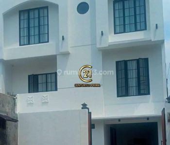 Rumah Bagus Strategis Di Dekat  Bintaro Sektor 3