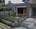 thumbnail-rumah-lama-terawat-di-setrasari-bandung-7