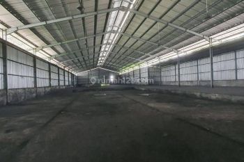 Di sewakan gudang dipasar Kemis Tangerang bagus .akses bsa kontainer 40 feet 850