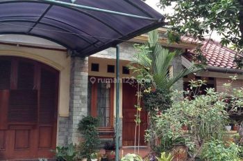 Rumah Asri, lingkungan aman dan Nyaman di Pesanggrahan