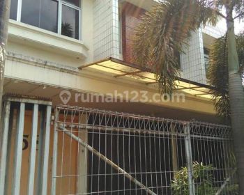 Ruko Mainroad Kiaracondong Bandung. Lokasi Strategis