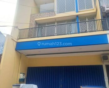 Ruko Kondisi Baru Cocok Buat Usaha di Pleburan Semarang