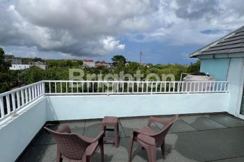 RUMAH SEMI VILLA 3 KAMAR BERLOKASI DI UNGASAN BALI