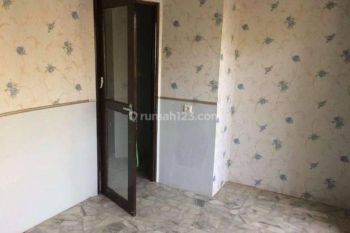 Rumah Cantik Dekat Pasar Arinda Di Graha Pratama Bintaro Rn12295
