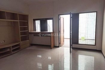 Rumah Strategis Murah di Komplek Pasadena , Bandung