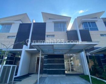 Dijual Rumah Mewah Murah Golf Island Brand New Siap Huni Ada Lift