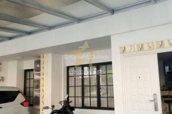 Rumah di sektor 7C Gading serpong 2 Lantai Sudah Renovasi Selatan SHM